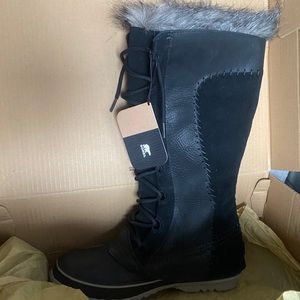 Black Sorel Winter Boots